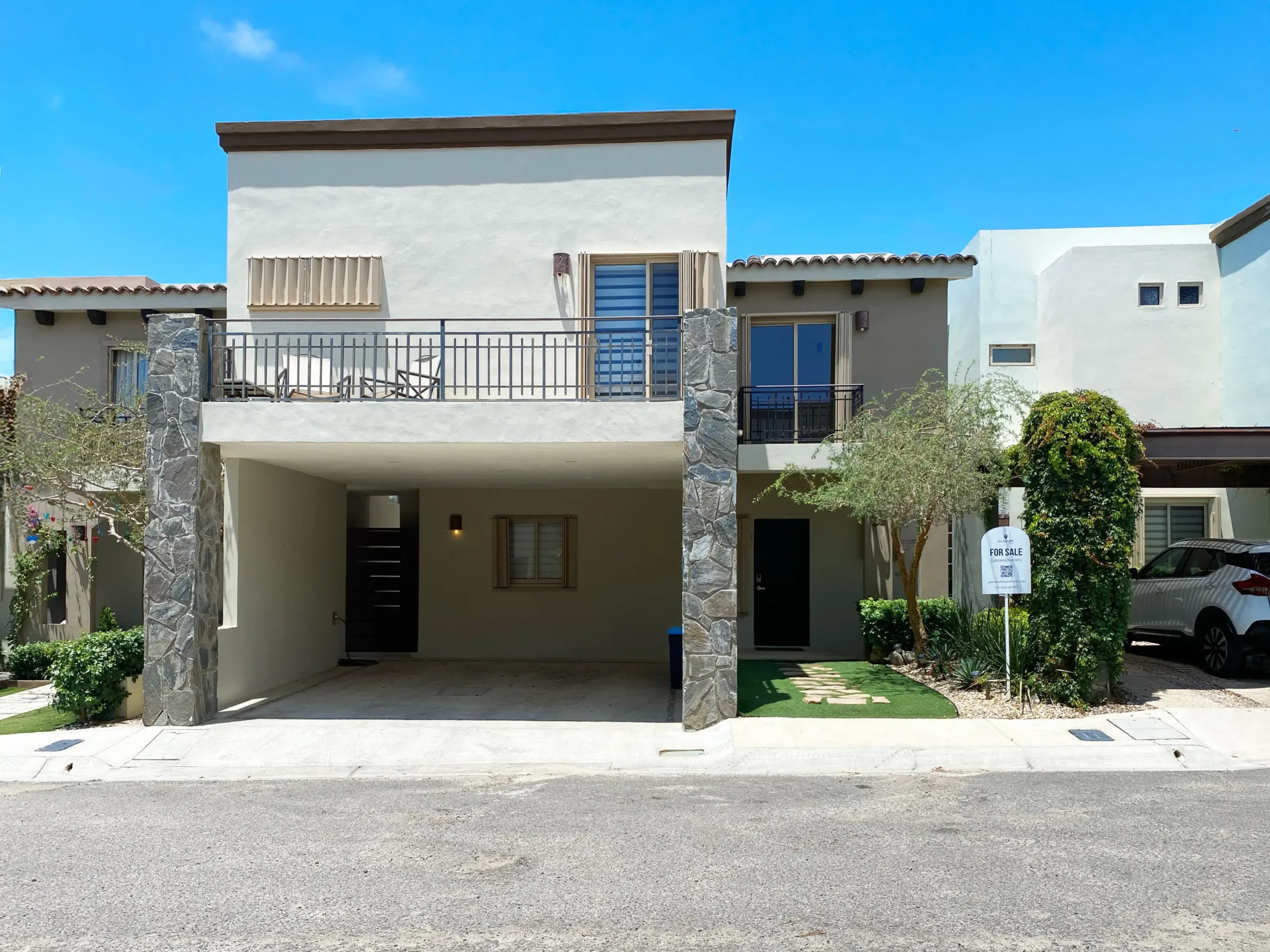 Exclusive Houses in Cove Club