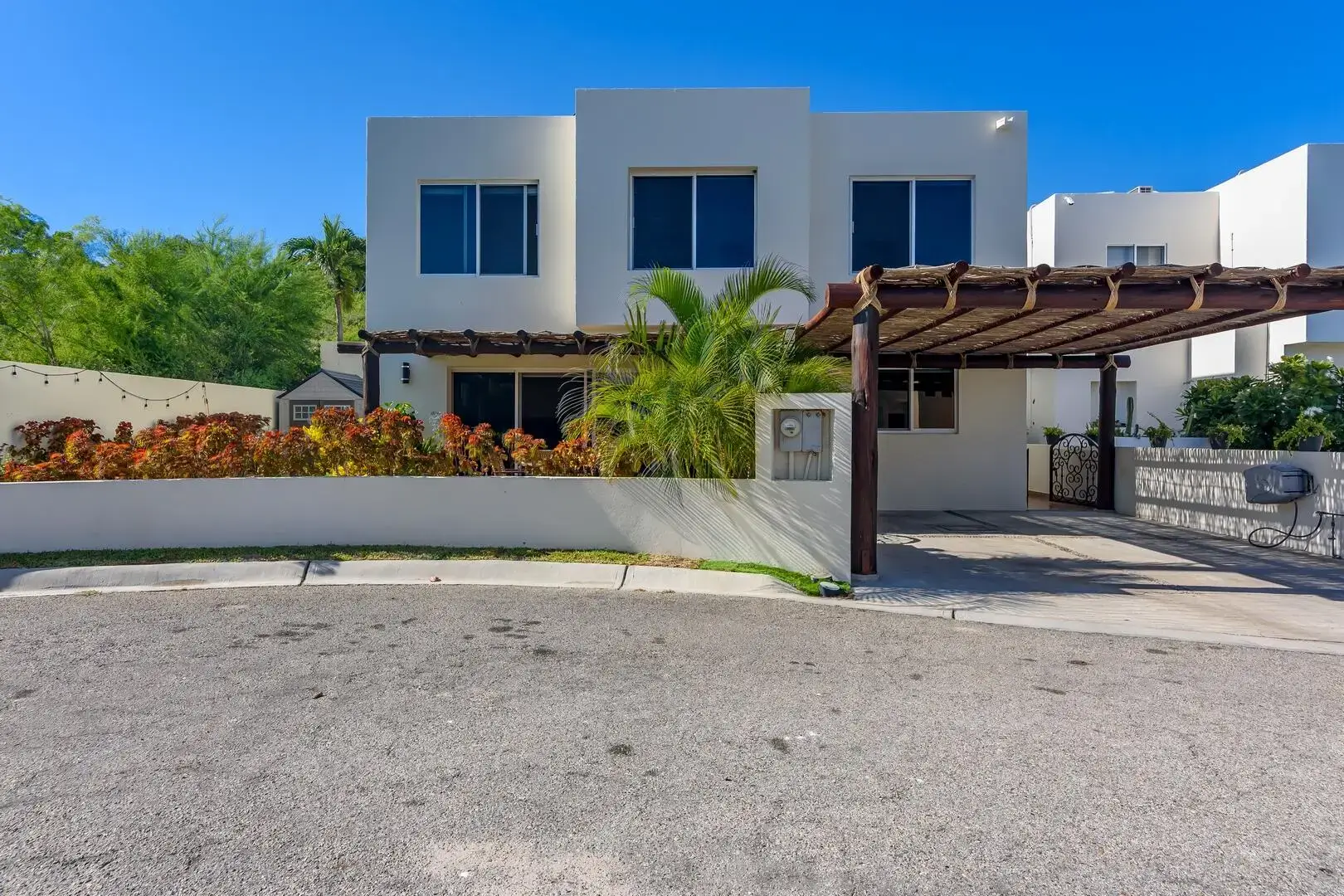 Unforgettable Properties in Cove Club